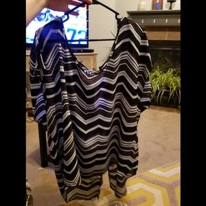 Black and blue torrid top button back